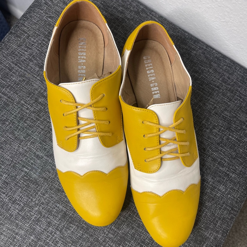 Chelsea Crew oxfords. Size 8.5